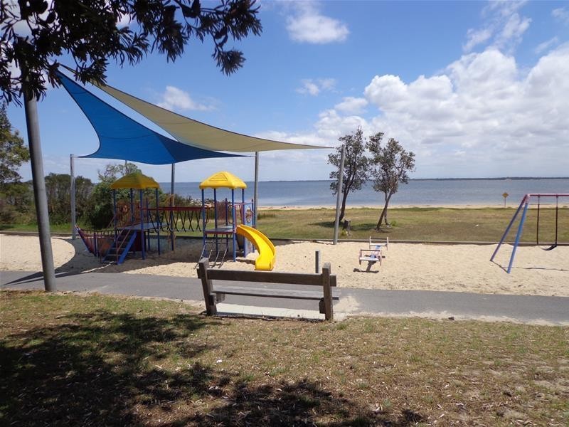 104 Campbell Street, Loch Sport VIC 3851