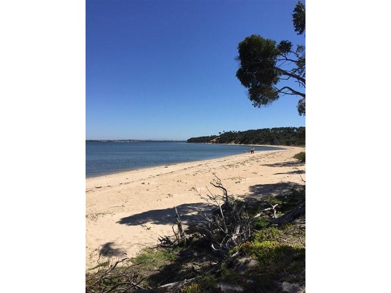 293 National Park Road, Loch Sport VIC 3851