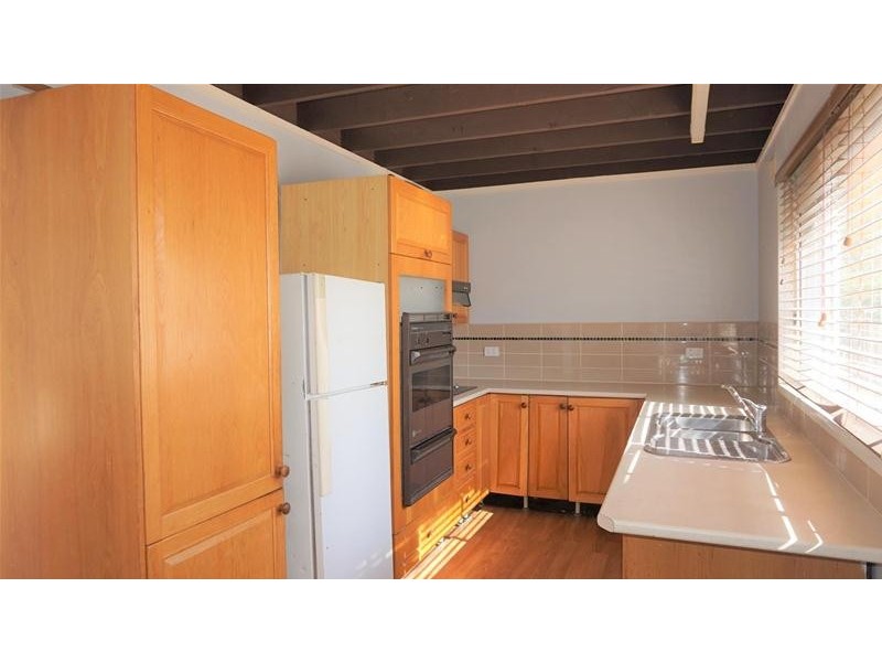 29 Victoria Street, Loch Sport VIC 3851