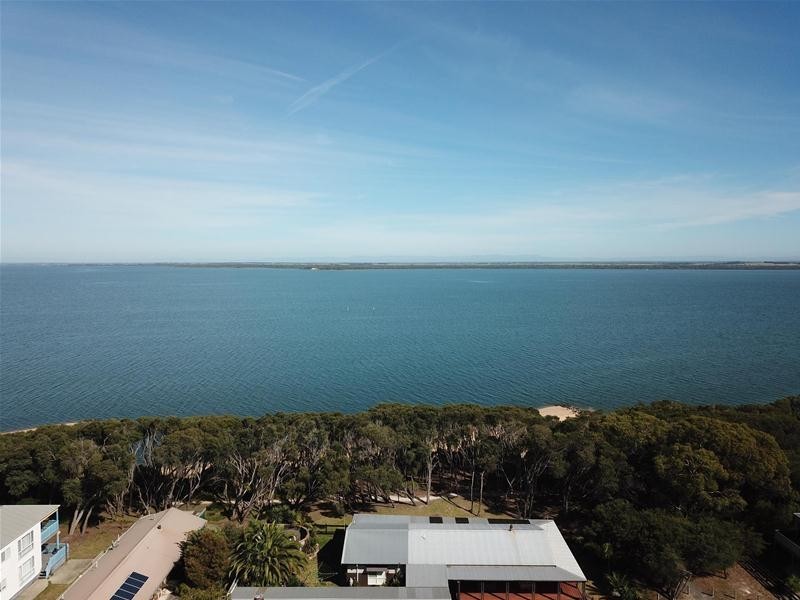 29 Victoria Street, Loch Sport VIC 3851