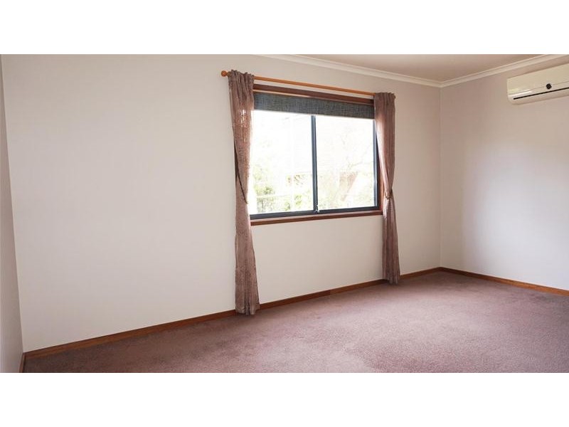 6 Central Avenue, Loch Sport VIC 3851