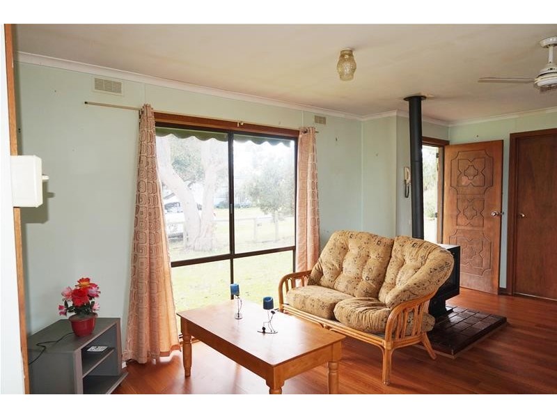 26 Campbell Street, Loch Sport VIC 3851