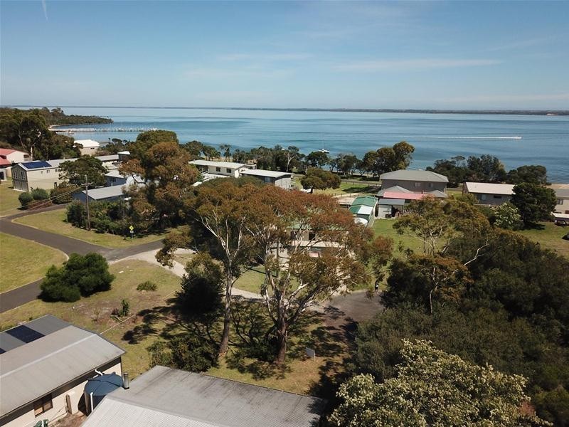 48 Fisher Parade, Loch Sport VIC 3851