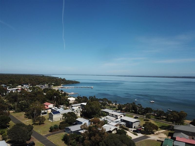 48 Fisher Parade, Loch Sport VIC 3851