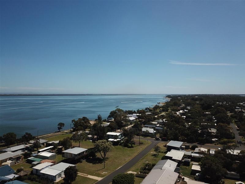 48 Fisher Parade, Loch Sport VIC 3851