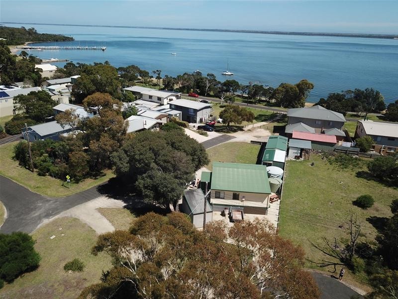 48 Fisher Parade, Loch Sport VIC 3851