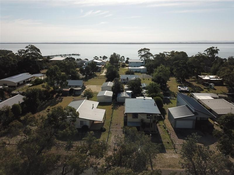 25 Caldwell Street, Loch Sport VIC 3851