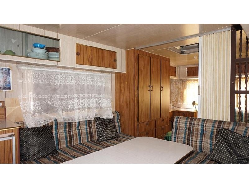 49 Loch Sport Caravan Park, Loch Sport VIC 3851