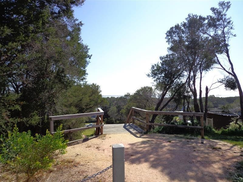 26 Wattle Grove, Loch Sport VIC 3851