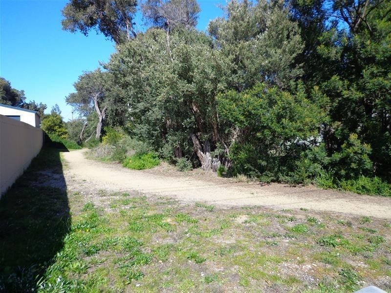 26 Wattle Grove, Loch Sport VIC 3851