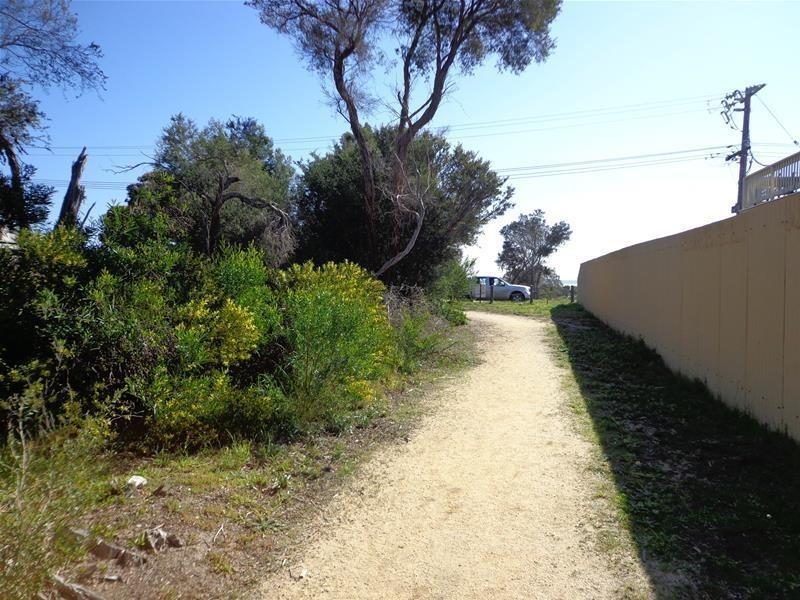 26 Wattle Grove, Loch Sport VIC 3851