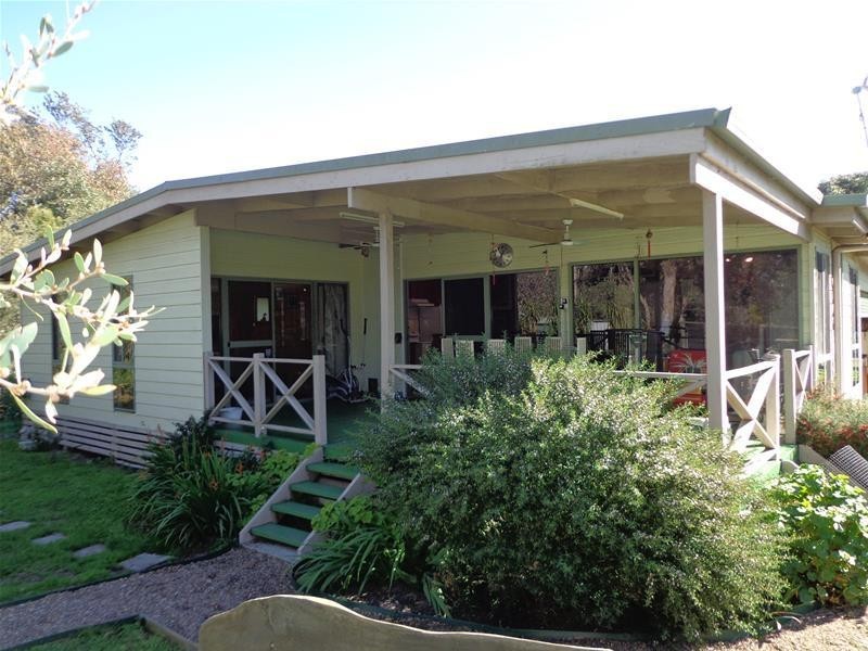 111 Wallaby Street, Loch Sport VIC 3851