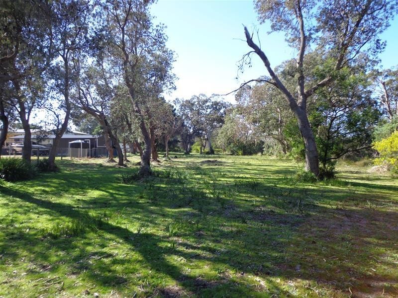 111 Wallaby Street, Loch Sport VIC 3851