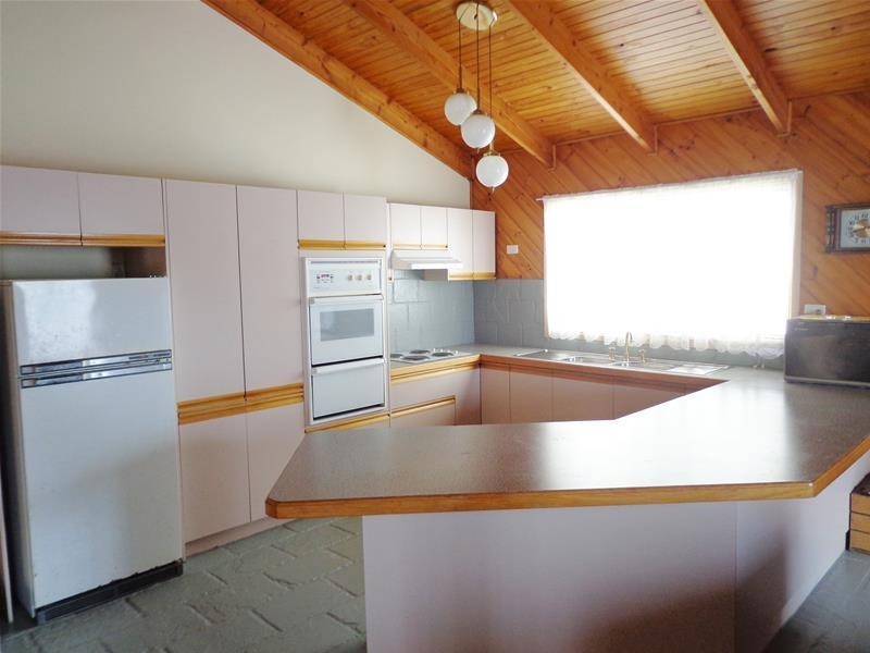 125 Toorak Avenue, Loch Sport VIC 3851