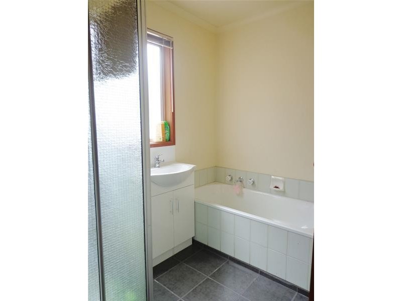 47 Central Avenue, Loch Sport VIC 3851