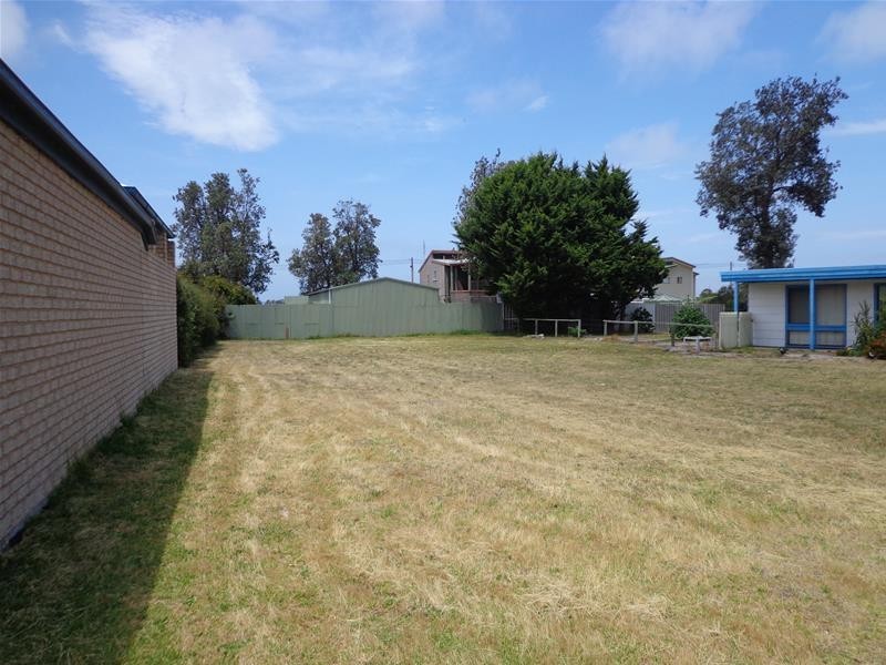 74 – 76 Sanctuary Road, Loch Sport VIC 3851