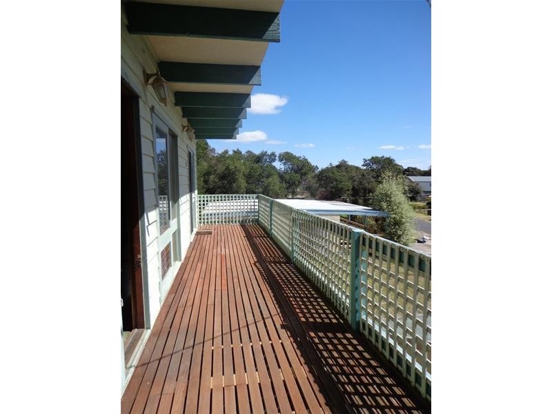 77 Seagull Drive, Loch Sport VIC 3851