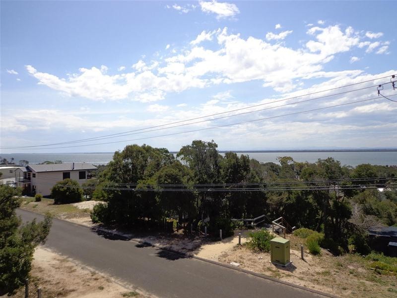 30 Wattle Grove, Loch Sport VIC 3851