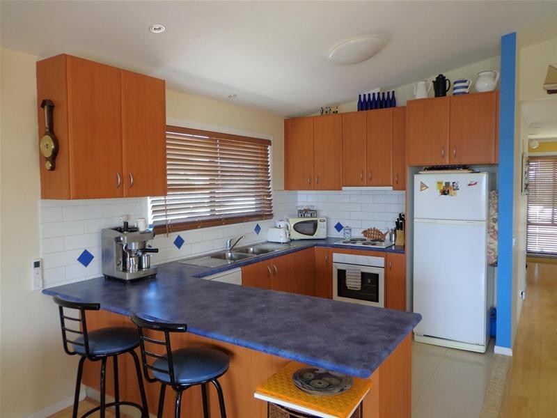 30 Wattle Grove, Loch Sport VIC 3851