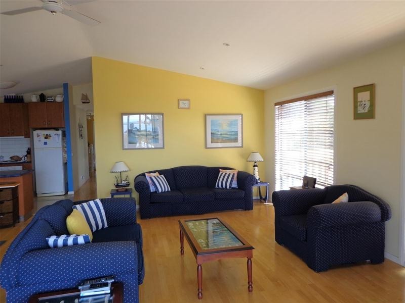 30 Wattle Grove, Loch Sport VIC 3851