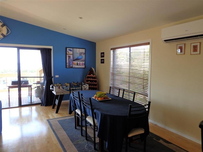 30 Wattle Grove, Loch Sport VIC 3851