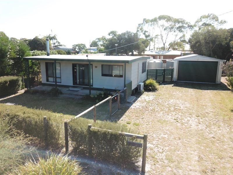 23 Government Road, Loch Sport VIC 3851