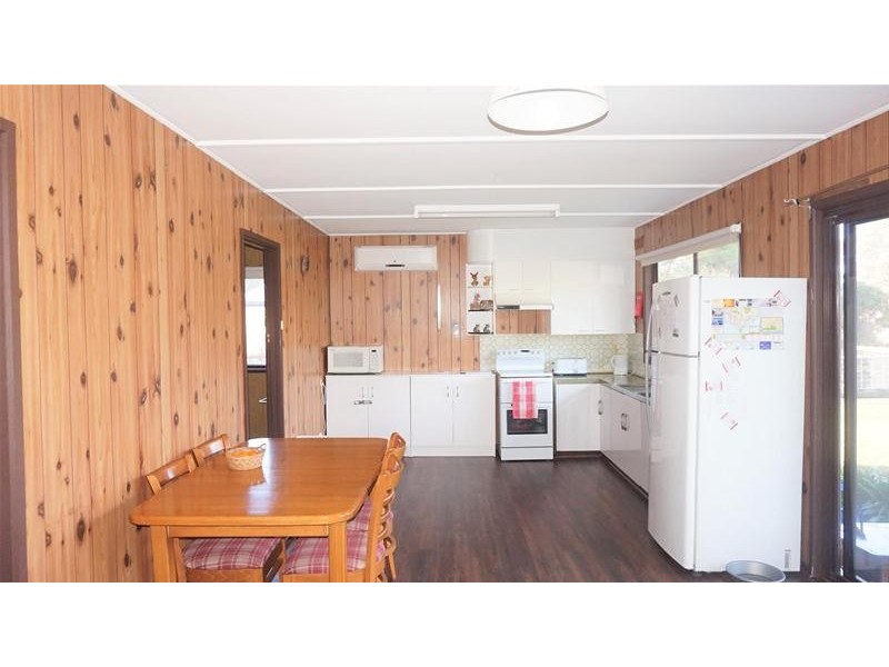 23 Government Road, Loch Sport VIC 3851