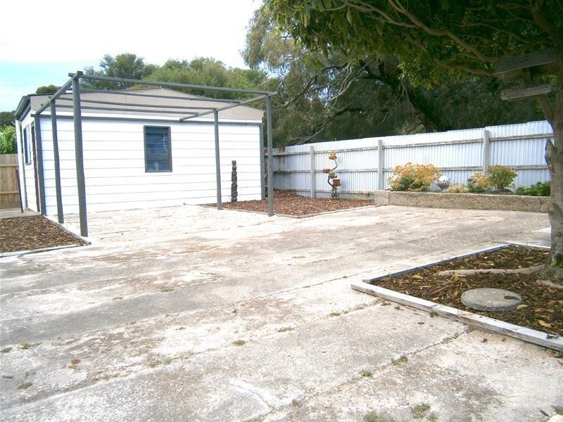 300 National Park Road, Loch Sport VIC 3851