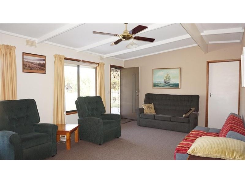 11 Sanctuary Road, Loch Sport VIC 3851