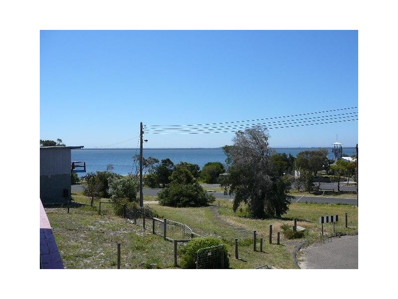 31 Cove Street, Loch Sport VIC 3851