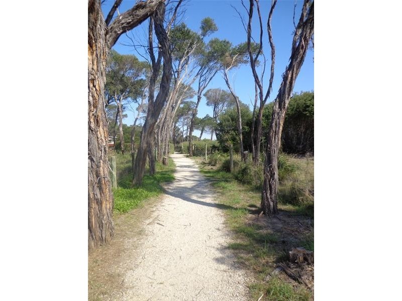 10 Le Grande Court, Loch Sport VIC 3851