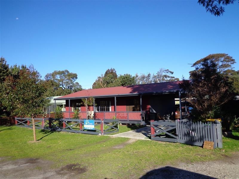 8 Caldwell Street, Loch Sport VIC 3851
