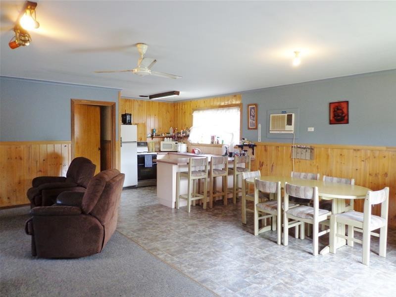 1 Cove Street, Loch Sport VIC 3851