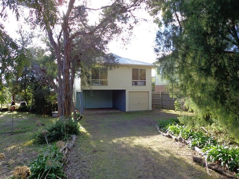 50 The Boulevard, Loch Sport VIC 3851