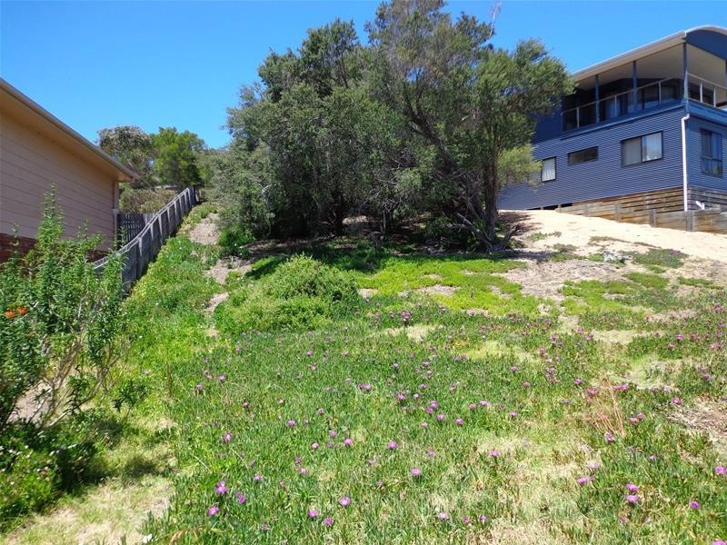 71 The Boulevard, Loch Sport VIC 3851