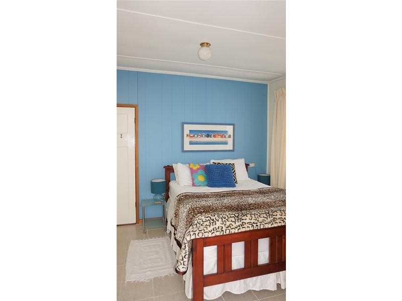 16 Mary Street, Loch Sport VIC 3851