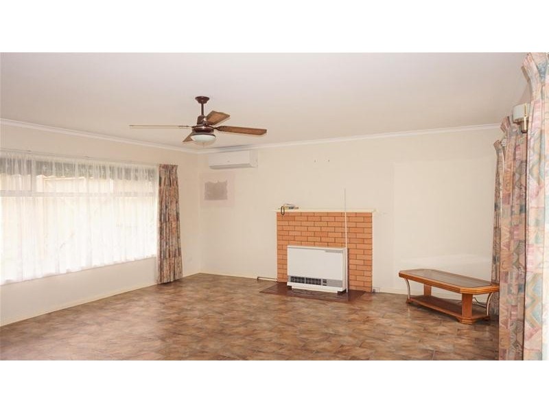 143 National Park Road, Loch Sport VIC 3851