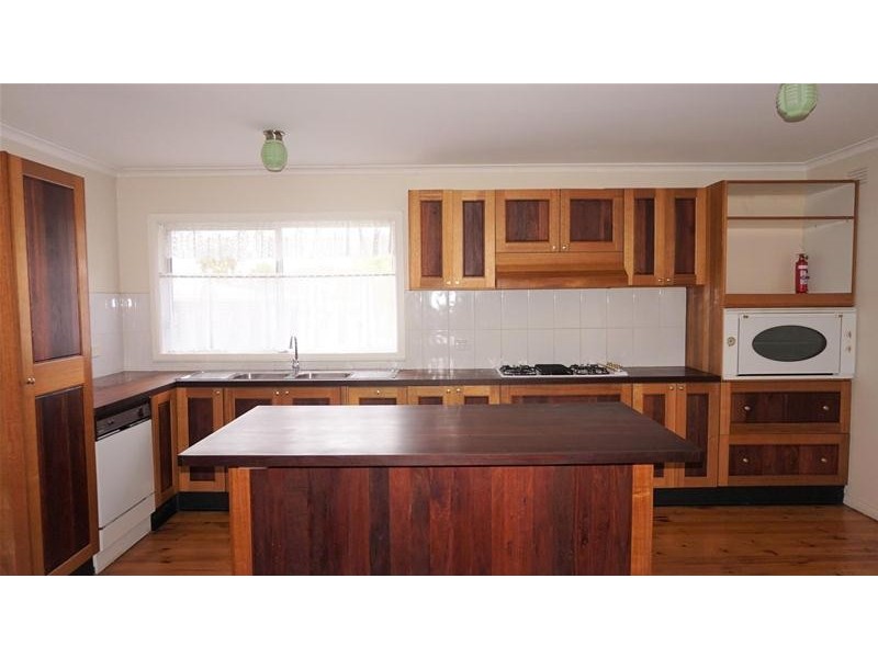 143 National Park Road, Loch Sport VIC 3851