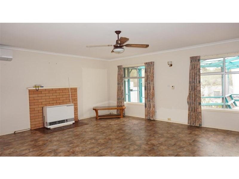 143 National Park Road, Loch Sport VIC 3851