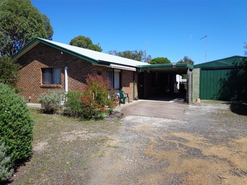 109 National Park Road, Loch Sport VIC 3851