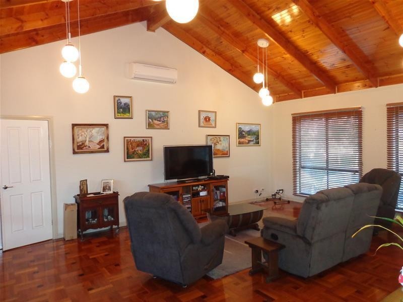 8 Koala Court, Loch Sport VIC 3851