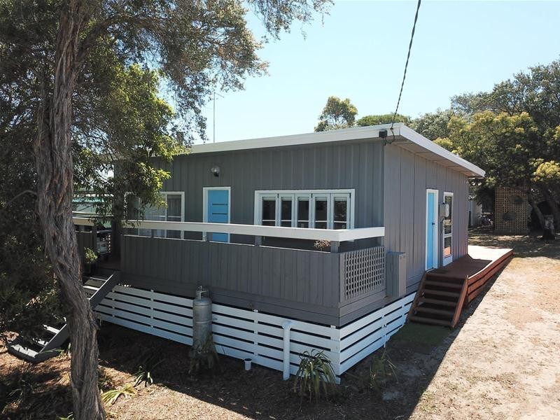 203 National Park Road, Loch Sport VIC 3851