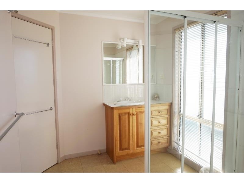 77 The Boulevard, Loch Sport VIC 3851