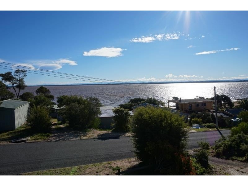 77 The Boulevard, Loch Sport VIC 3851