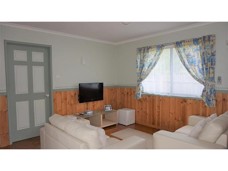 118 Toorak Avenue, Loch Sport VIC 3851