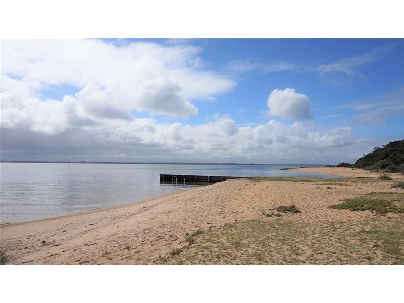 6 Catherine Court, Loch Sport VIC 3851