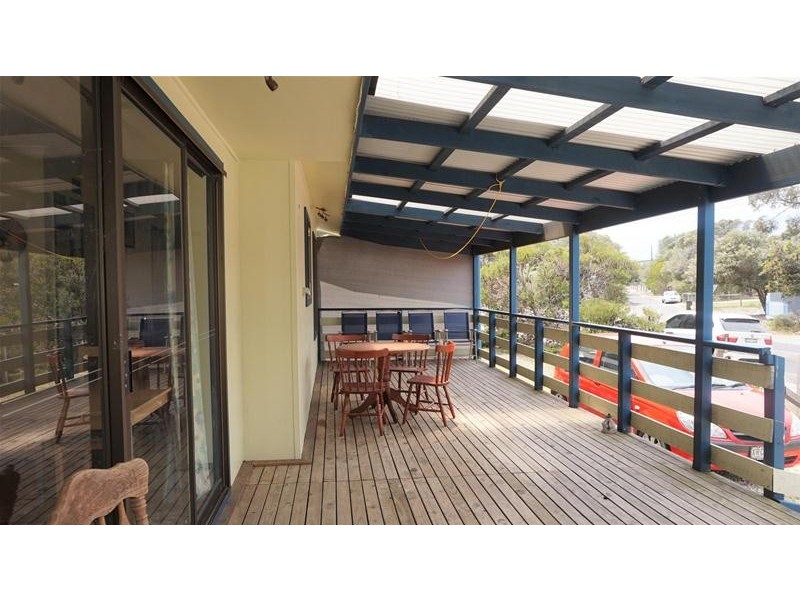 153 National Park Road, Loch Sport VIC 3851
