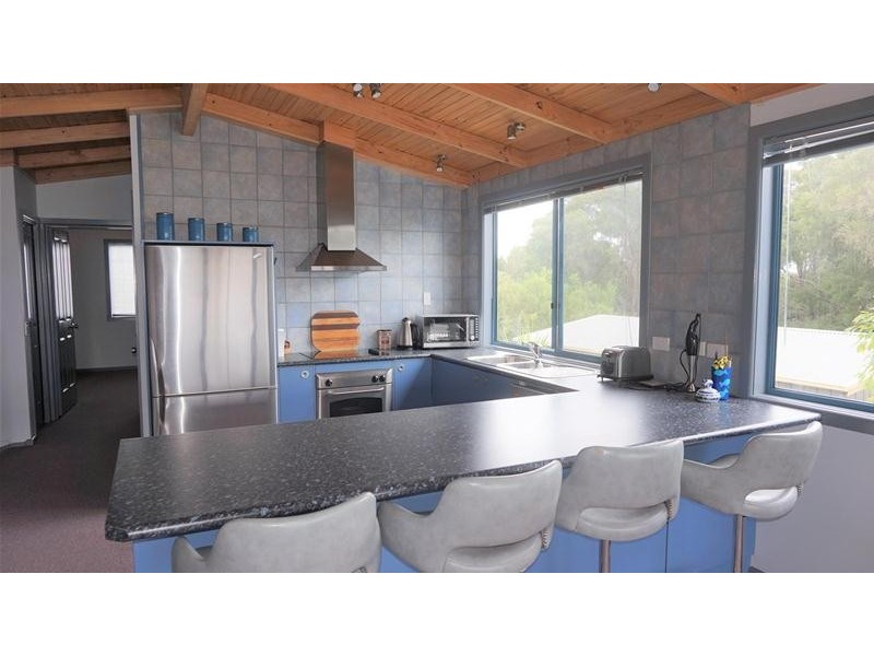 16 Pelican Street, Loch Sport VIC 3851