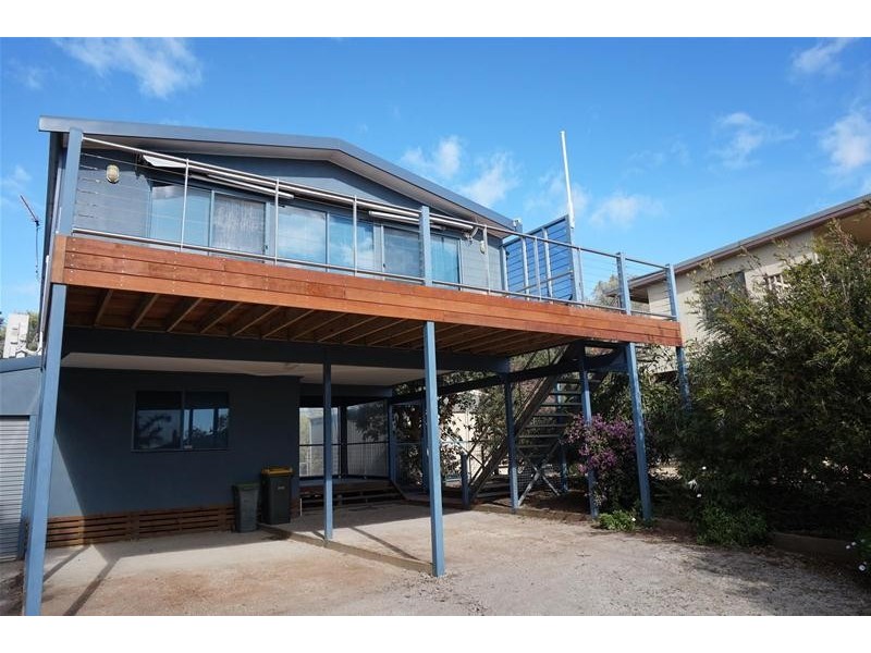 16 Pelican Street, Loch Sport VIC 3851