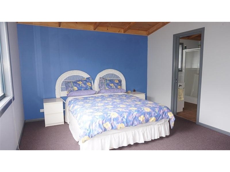 16 Pelican Street, Loch Sport VIC 3851